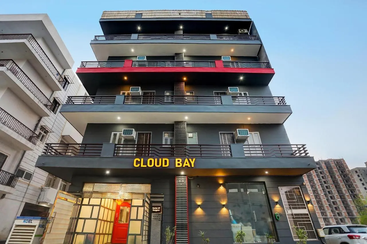 Super Townhouse Cloud Bay, Near Genpact, Sector-69, Gurgaon Hotel
