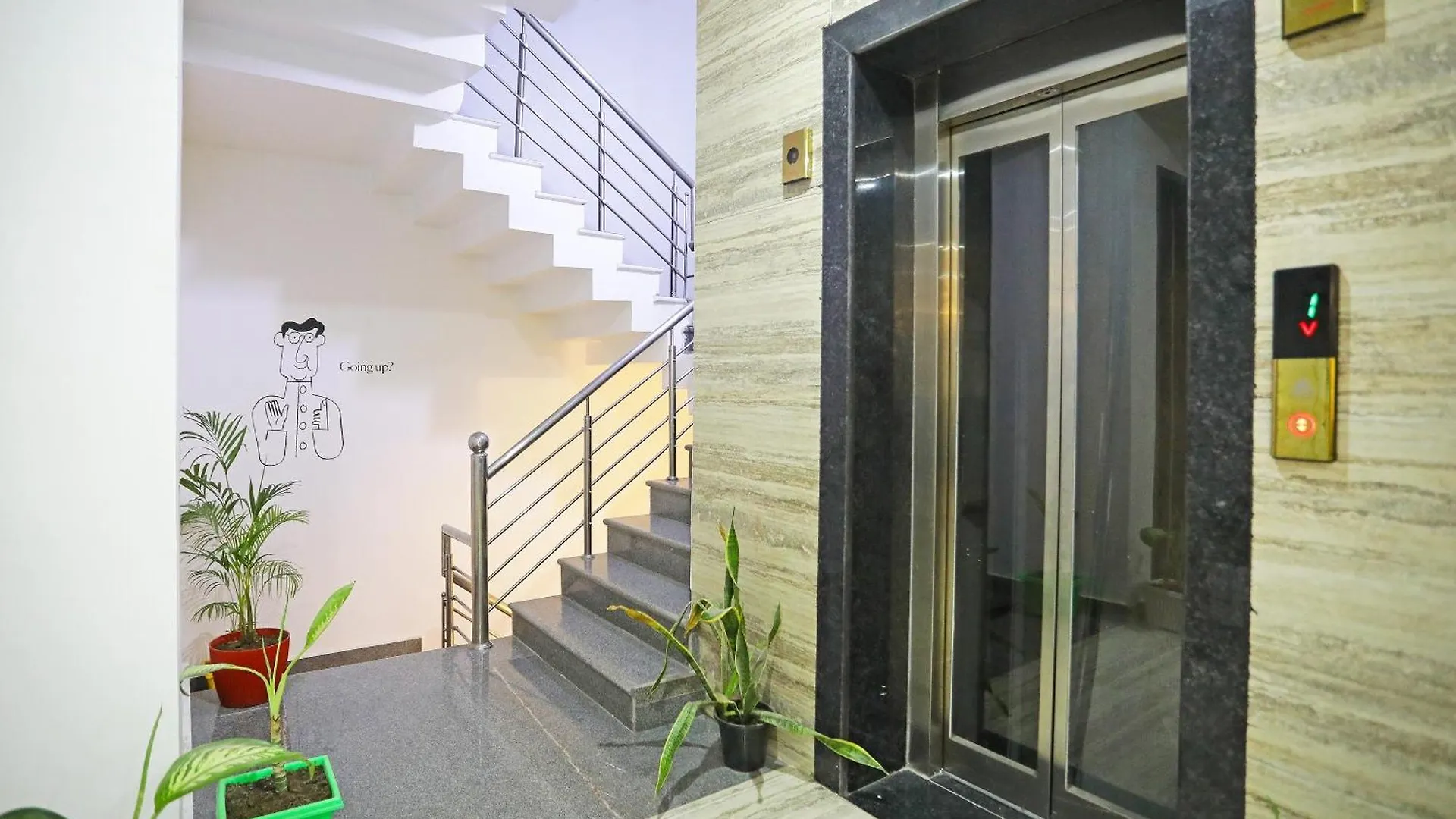 Super Townhouse Cloud Bay, Near Genpact, Sector-69, Gurgaon Hotel