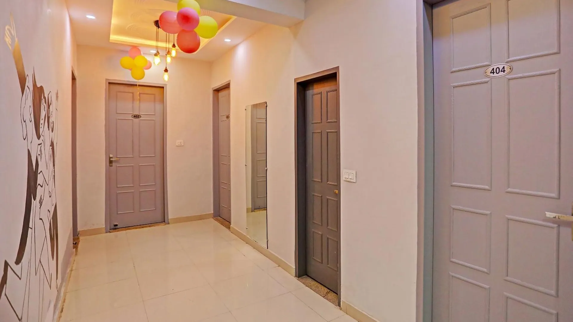 Super Townhouse Cloud Bay, Near Genpact, Sector-69, Gurgaon Hotel