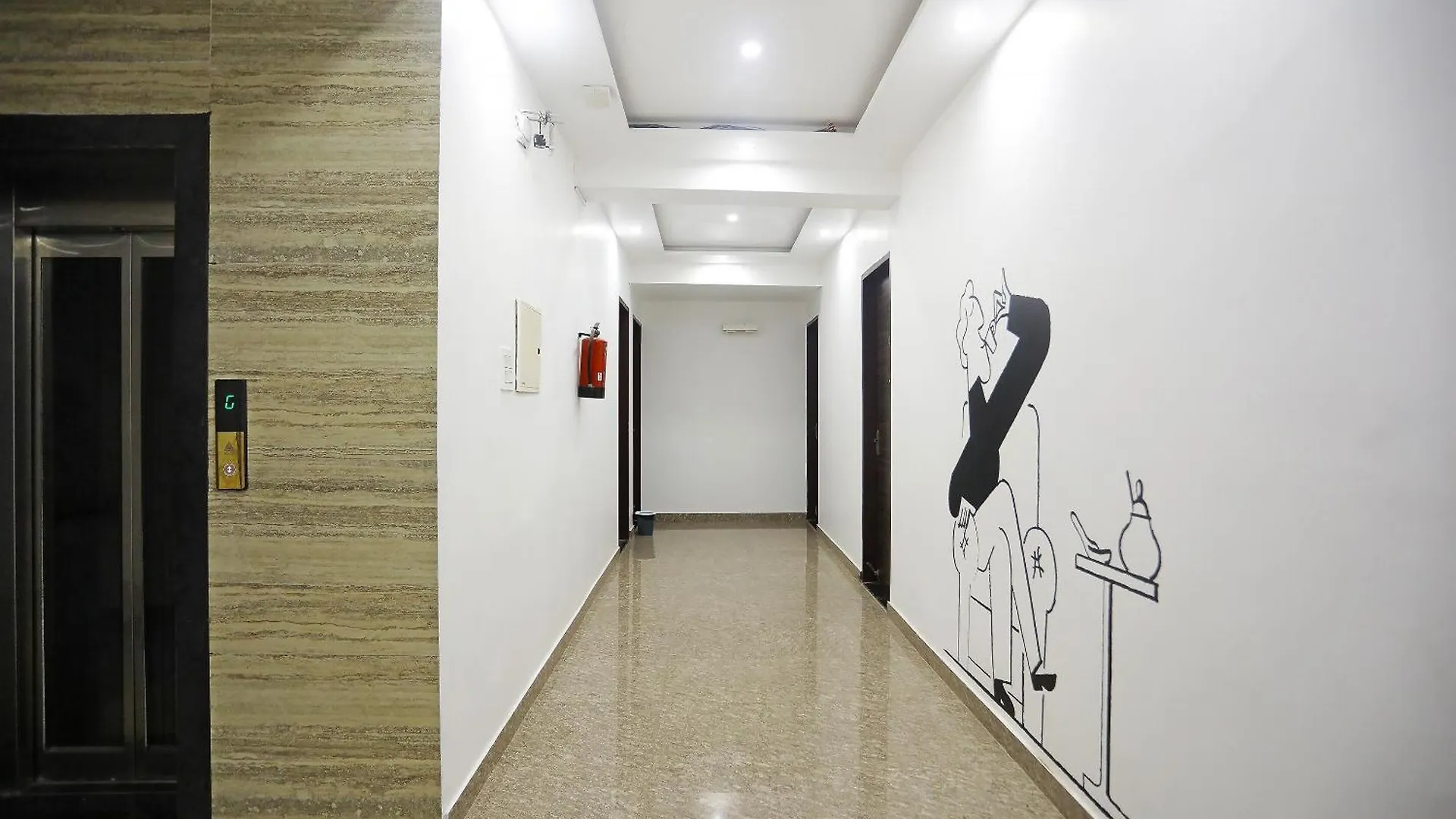 Super Townhouse Cloud Bay, Near Genpact, Sector-69, Gurgaon Hotel